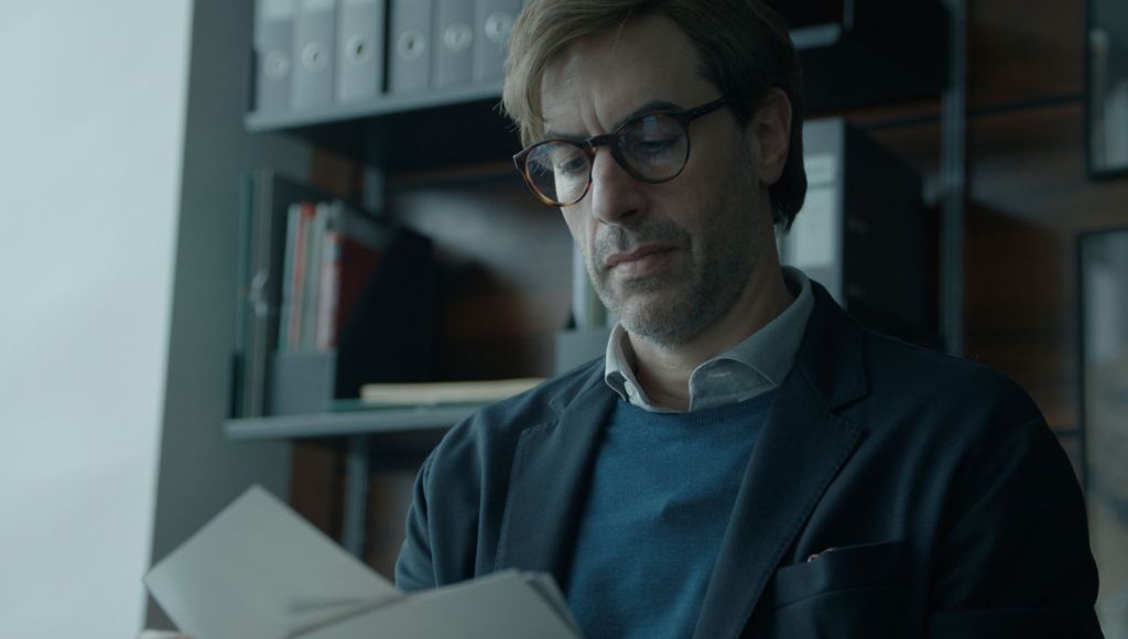 Recenzja serialu Sprostowanie (Disclaimer) na Apple TV+, Sacha Baron Cohen