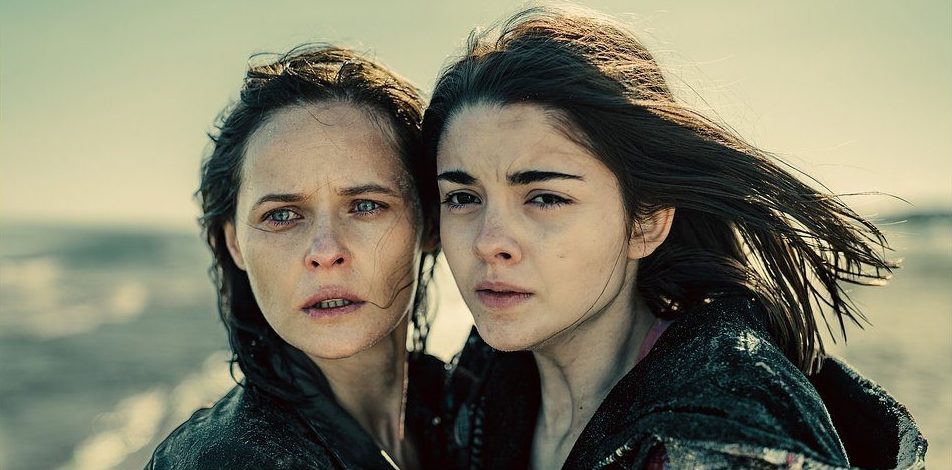 Czarne Stokrotki, Black Daisies, Karolina Kominek i Alicja Wieniawa-Narkiewicz