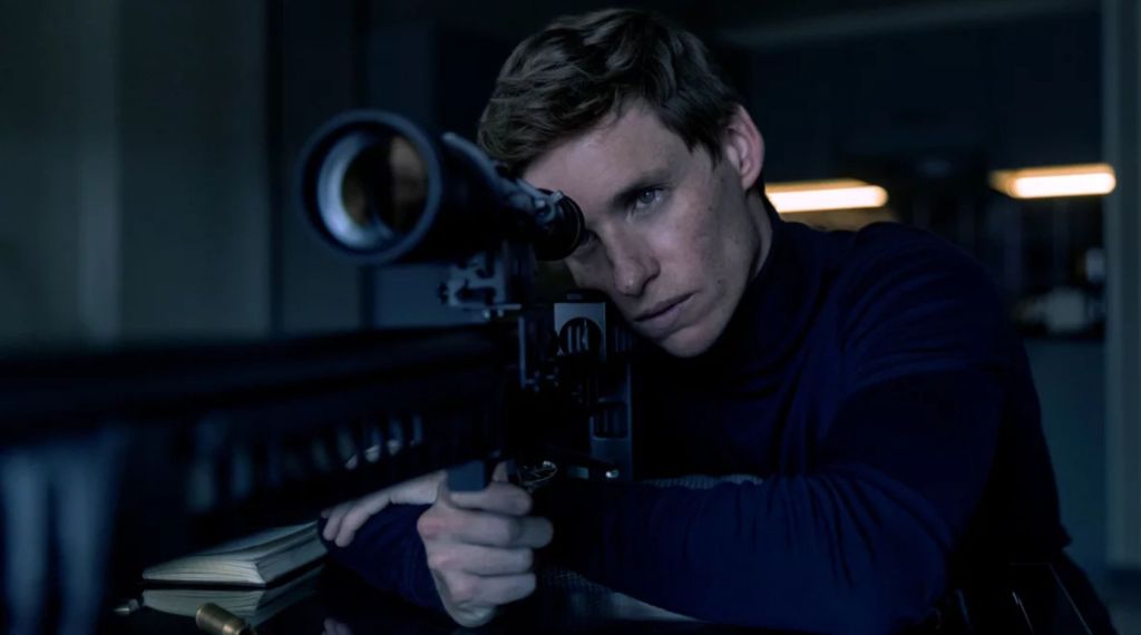 recenzja serialu "Dzień Szakala", SkyShowtime, Eddie Redmayne jako Szakal, The Day of the Jackal