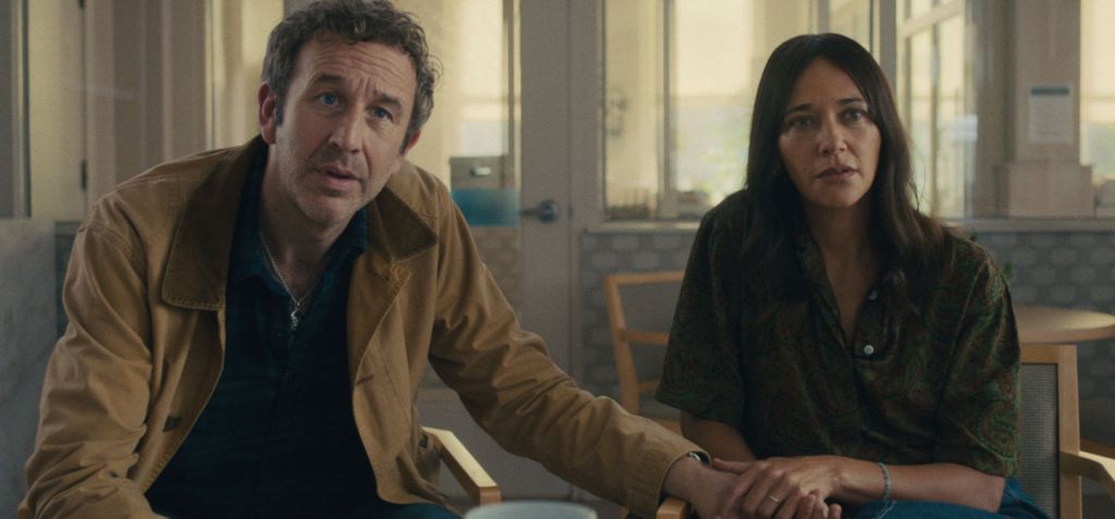 Recenzja Black Mirror (Netflix), Czarne Lustro, sezon 7 serialu sci-fi, near future, odcinek "Common People", kwiecień 2025