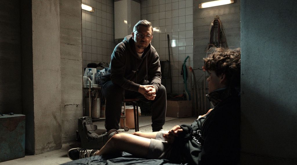 recenzja serialu "Porządny człowiek" na platformie MAX, HBO Original, premiera 03/2025, A Decent Man