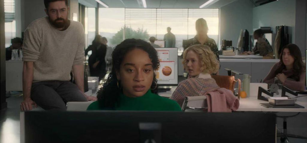 recenzja Bete Noire - odcinka 7 sezonu serialu "Black Mirror" (Czarne Lustro), Netflix, 2025