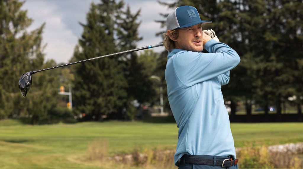 recenzja serialu "Mistrz kija" (Stick) na Apple TV, Owen Wilson jako przegrany golfista