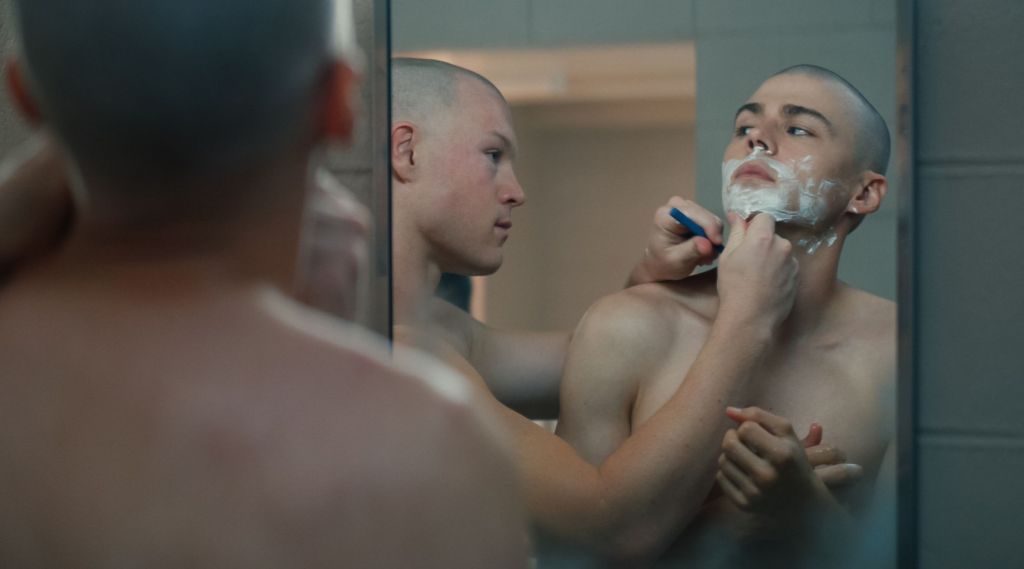 Boots, Netflix, review, serial "Rekruci", 2025, opinie, lgbt