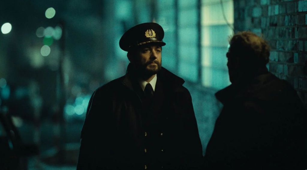 Michał Żurawski jako kapitan Piotr Binter w serialu "Heweliusz", Netflix, listopad 2025