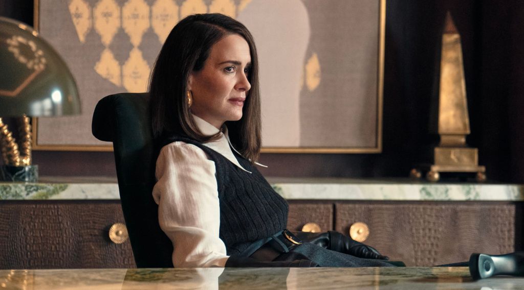Sarah Paulson jako Carrington Lane w serialu "All's Fair" (Wszystko dozwolone) na Disney+, premiera listopad 2025