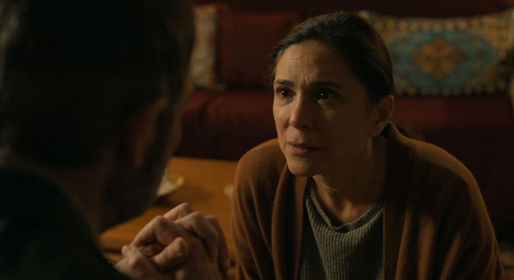 Shila Ommi jako Nahid w serialu "Teheran", Apple TV, thriller szpiegowski, sezon 3