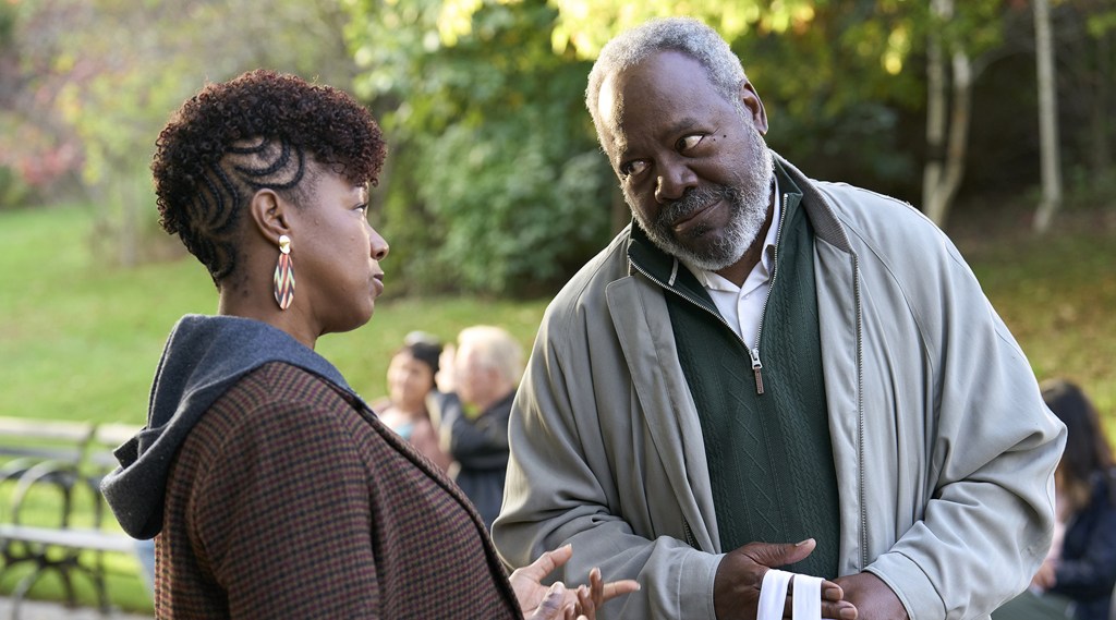 Frankie Faison jako Walter w serialu "Splot" (Ripple), Netflix, recenzje, opinie